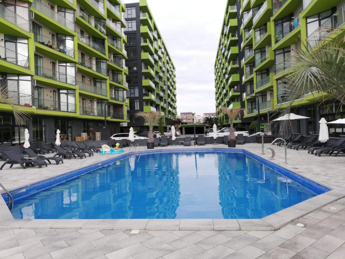Appartamento Luxury Kln By Alezzi Mamaia Nord Năvodari Esterno foto