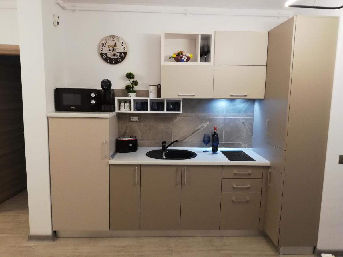 Appartamento Luxury Kln By Alezzi Mamaia Nord Năvodari Esterno foto