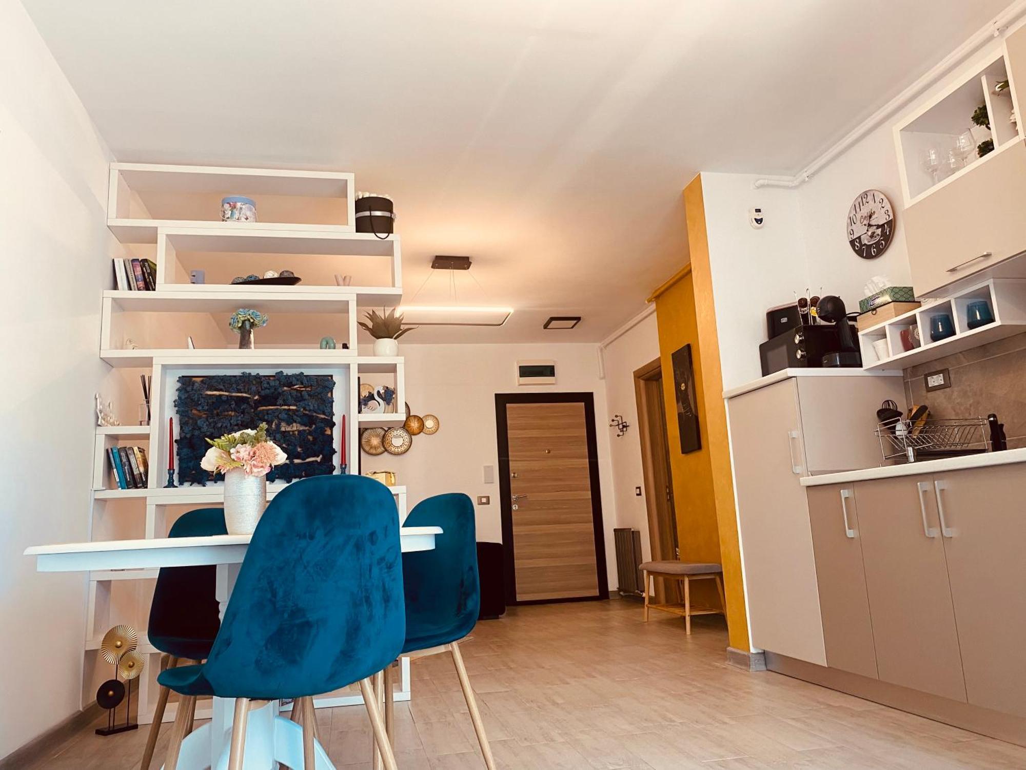 Appartamento Luxury Kln By Alezzi Mamaia Nord Năvodari Esterno foto